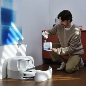 Robot hút bụi lau nhà có cấu tạo khác hoàn toàn so với cách lau sàn truyền thống