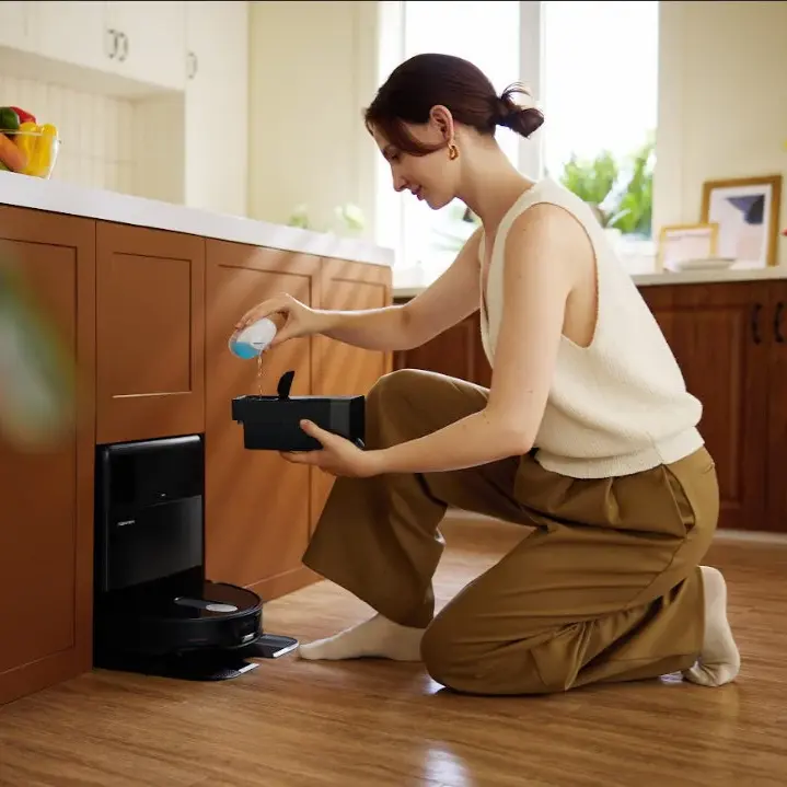Vai trò của khay vệ sinh robot hút bụi