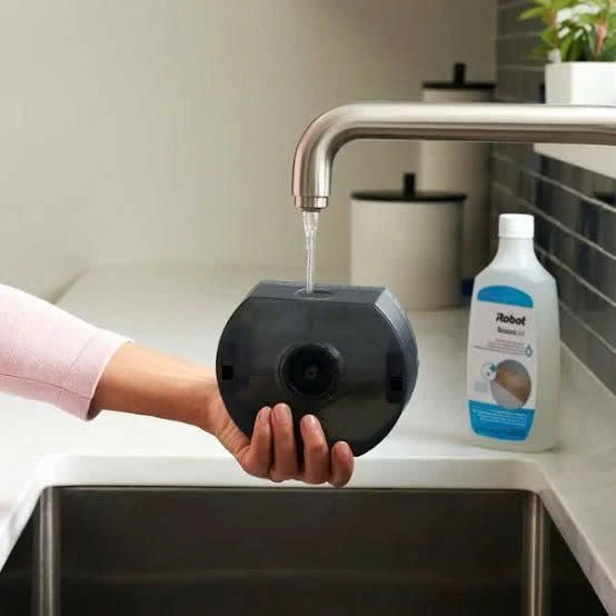 Hướng Dẫn Sử Dụng Hộp Tự Pha Nước Lau Sàn Robot Đúng Cách