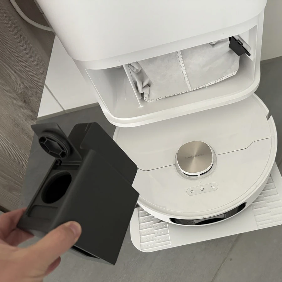 Hộp Tự Pha Nước Lau Sàn Là Gì? Những Điều Người Dùng Cần Biết